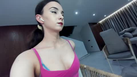 Snapshot of ehotlovea chatting on May 12, 1:03 am Erik and Alice online show from May 12, 1:03 am