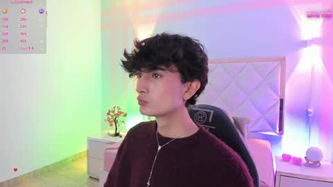 Snapshot of eidan_tay chatting on April 7, 7:25 pm eidan_tay online show from April 7, 7:25 pm