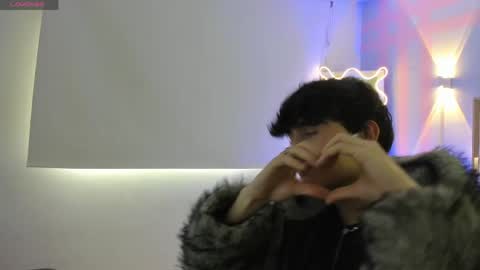 Snapshot of eidan_tay chatting on April 15, 8:42 pm eidan_tay online show from April 15, 8:42 pm
