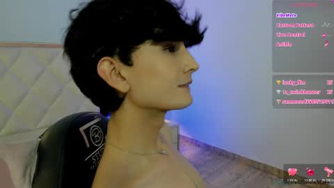 Snapshot of eidan_tay chatting on April 21, 1:42 am eidan_tay online show from April 21, 1:42 am