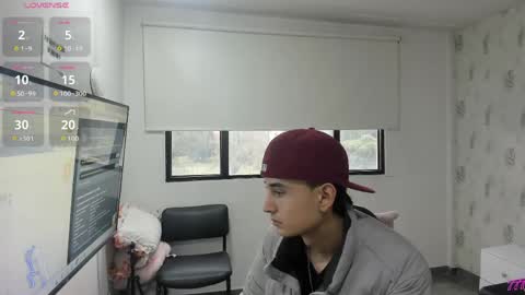 Snapshot of eidan_tay chatting on May 10, 11:48 am eidan_tay online show from May 10, 11:48 am