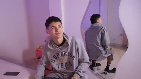 Snapshot of eiden_blake chatting on November 28, 9:56 am Eiden Blake online show from November 28, 9:56 am