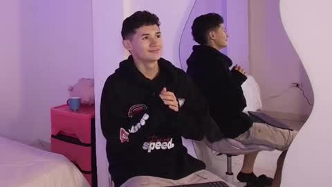 Snapshot of eiden_blake chatting on November 30, 11:42 pm Eiden Blake online show from November 30, 11:42 pm