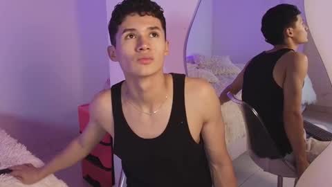 Snapshot of eiden_blake chatting on December 14, 11:42 pm Eiden Blake online show from December 14, 11:42 pm