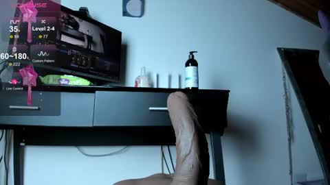 Snapshot of eileen_pinkman chatting on July 11, 4:59 am eileen_pinkman online show from July 11, 4:59 am