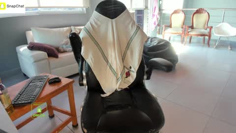 Snapshot of eileen_rose chatting on February 26, 7:38 pm Eileen Rose Milf online show from February 26, 7:38 pm