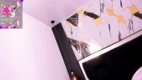 eileenn tanihara online show from December 16, 11:04 am