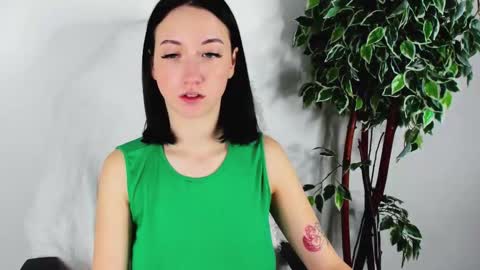 eileenmoores online show from October 17, 12:08 pm