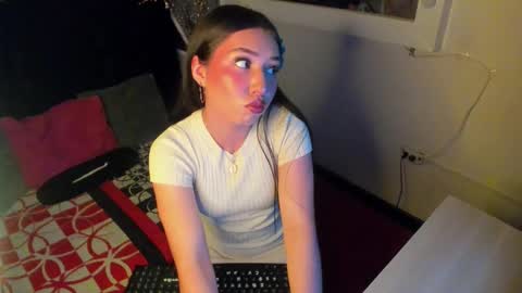 EILIN PINK online show from March 28, 12:27 pm