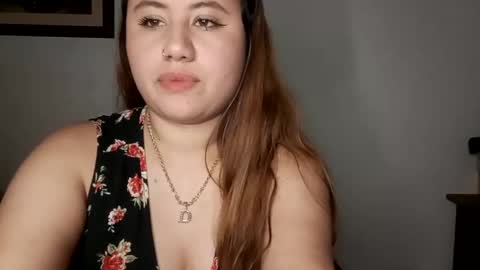 EIMY   MODEL INDEPENDENT online show from December 15, 5:13 am