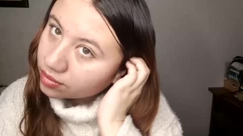 EIMY   MODEL INDEPENDENT online show from February 24, 5:11 am