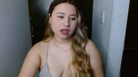 Snapshot of eimy_collin chatting on May 13, 5:38 am EIMY MODEL INDEPENDENT online show from May 13, 5:38 am
