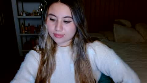 Snapshot of eimy_collin chatting on June 13, 4:10 am EIMY MODEL INDEPENDENT online show from June 13, 4:10 am
