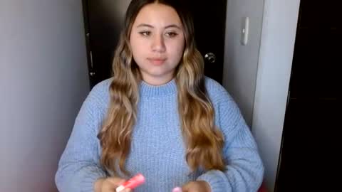 Snapshot of eimy_collin chatting on July 6, 9:06 am EIMY MODEL INDEPENDENT online show from July 6, 9:06 am
