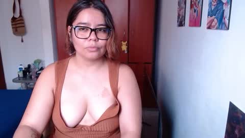 eimy_saenzz online show from February 17, 4:57 pm