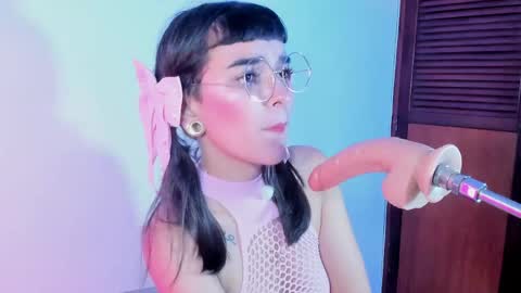 Snapshot of eimy_salome15 chatting on April 16, 9:39 pm eimy_salome15 online show from April 16, 9:39 pm