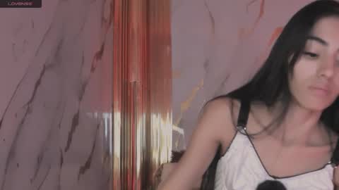 eimy online show from February 19, 1:29 pm