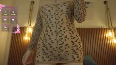 eimyaniston cute online show from July 25, 3:53 pm