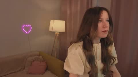 eira_kilian online show from November 29, 7:33 am