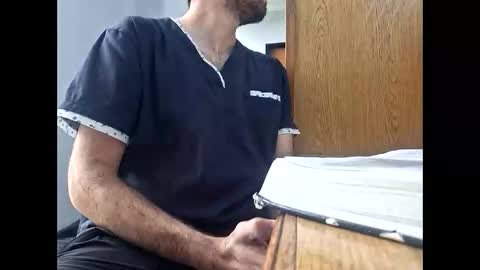 Snapshot of eirickr chatting on March 5, 7:54 pm eirickr online show from March 5, 7:54 pm