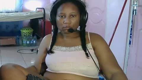 Eirondra Valeen online show from July 26, 1:40 pm