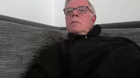 eisbaer1957 online show from January 12, 2:30 pm