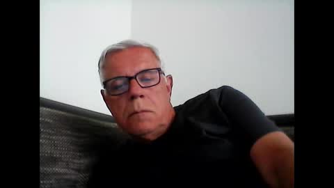 eisbaer1957 online show from May 1, 1:26 pm