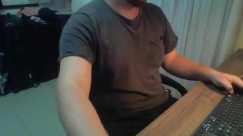 Snapshot of ekudemic chatting on January 22, 1:42 am Juan Pablo M online show from January 22, 1:42 am