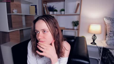 Snapshot of el1s_well chatting on January 25, 2:15 am Elis 3 online show from January 25, 2:15 am