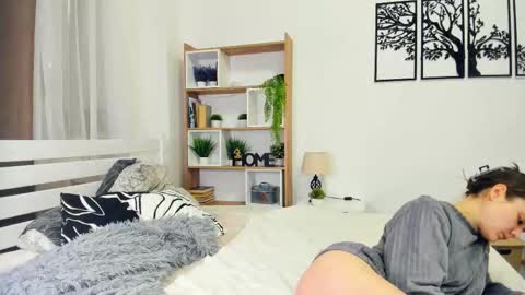 Snapshot of el1s_well chatting on November 23, 9:58 pm Elis 3 online show from November 23, 9:58 pm