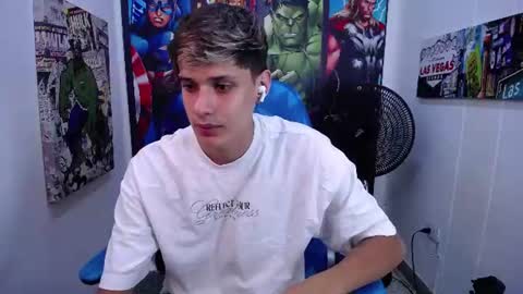 Snapshot of el_flaquito_1 chatting on June 27, 4:17 am J A K E online show from June 27, 4:17 am