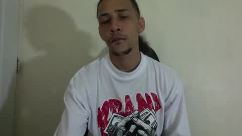 Snapshot of el_menor chatting on April 9, 3:17 am Instagram BelowAbajo online show from April 9, 3:17 am