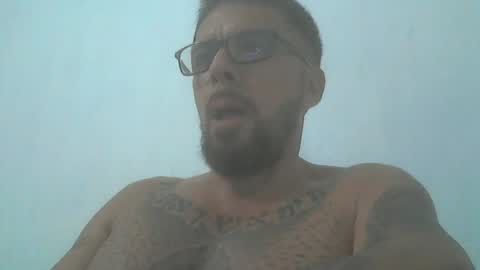 Snapshot of el_principe_veryhot chatting on February 3, 4:32 am el_principe_veryhot online show from February 3, 4:32 am
