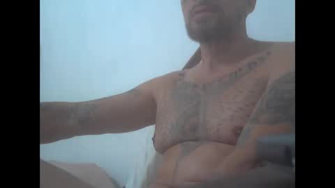 Snapshot of el_principe_veryhot chatting on February 15, 5:15 am el_principe_veryhot online show from February 15, 5:15 am