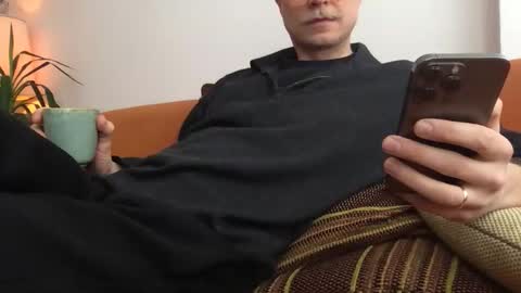 MrE online show from February 20, 11:32 am