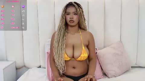 Snapshot of ela_ebony_ chatting on July 11, 12:35 am ela_ebony_ online show from July 11, 12:35 am