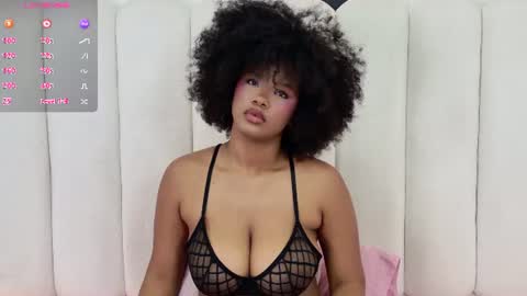 Snapshot of ela_ebony_ chatting on July 19, 2:48 am ela_ebony_ online show from July 19, 2:48 am