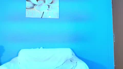 Snapshot of elah_sophia2 chatting on September 29, 10:36 pm elah_sophia2 online show from September 29, 10:36 pm