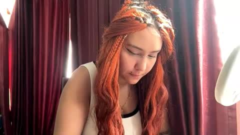 Mia online show from March 19, 6:17 am