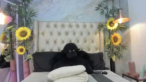 eli online show from October 30, 8:53 pm