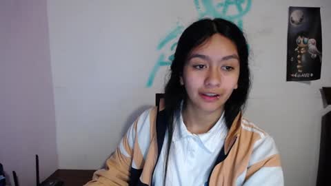 Elaine eli online show from December 6, 4:03 am