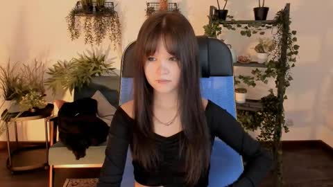 Snapshot of elainebeness chatting on February 4, 7:31 pm Your sweet girl online show from February 4, 7:31 pm