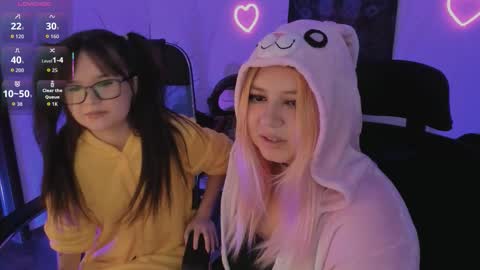 Snapshot of elainebeness chatting on February 25, 8:51 pm Your sweet girl online show from February 25, 8:51 pm