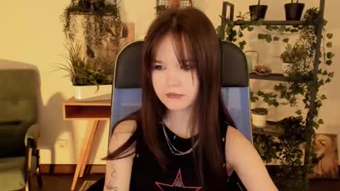 Snapshot of elainebeness chatting on March 3, 7:31 pm Your sweet girl online show from March 3, 7:31 pm