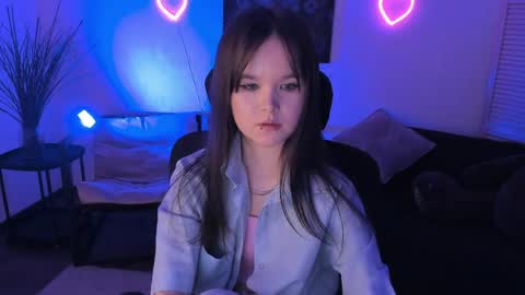 Snapshot of elainebeness chatting on March 30, 1:28 am Your sweet girl online show from March 30, 1:28 am