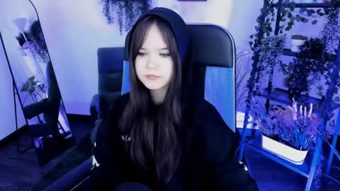 Snapshot of elainebeness chatting on April 25, 7:33 pm Your sweet girl online show from April 25, 7:33 pm
