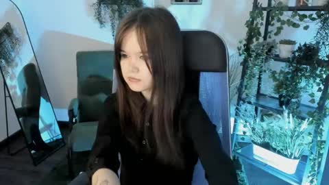 Snapshot of elainebeness chatting on May 4, 7:43 pm Your sweet girl online show from May 4, 7:43 pm