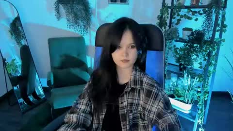 Snapshot of elainebeness chatting on May 29, 7:34 pm Your sweet girl online show from May 29, 7:34 pm