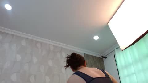 elamurray online show from November 12, 11:43 am