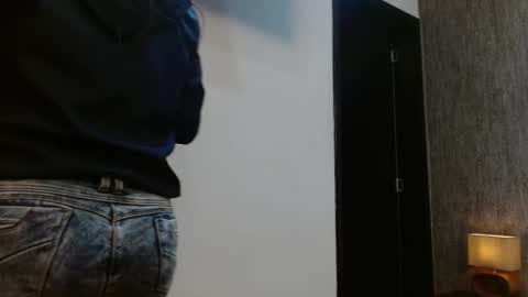 elamurray online show from December 1, 11:15 am